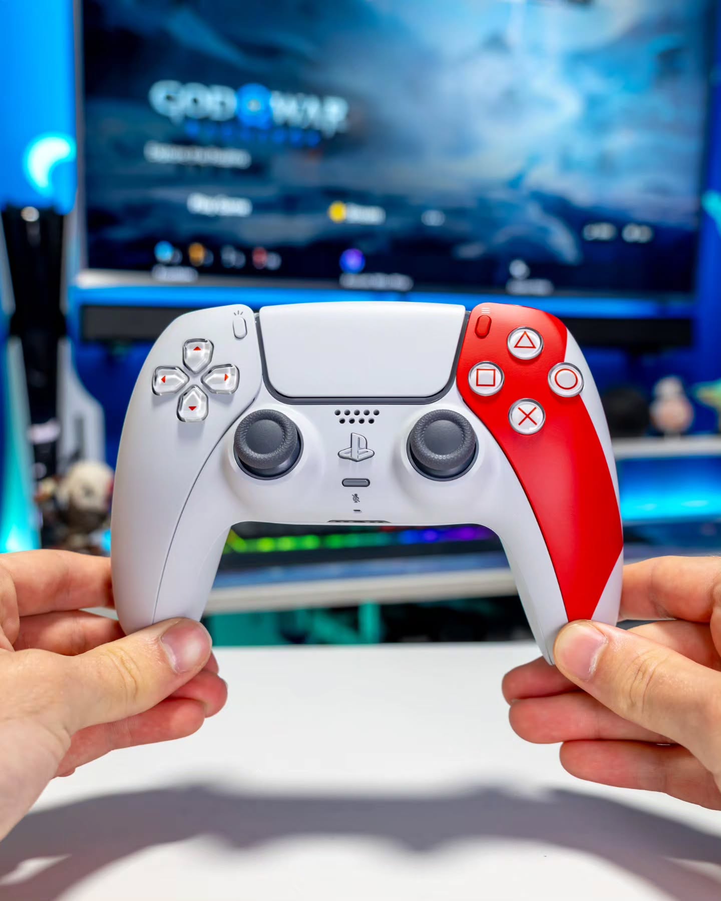 God of War: 20th anniversary DualSense, photographed by Octorious